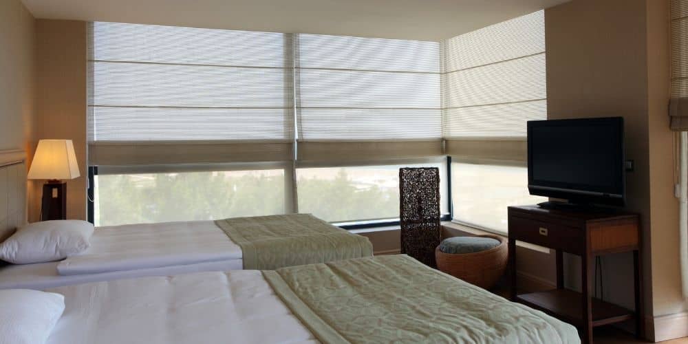 roman-blind-for-hotel-windows